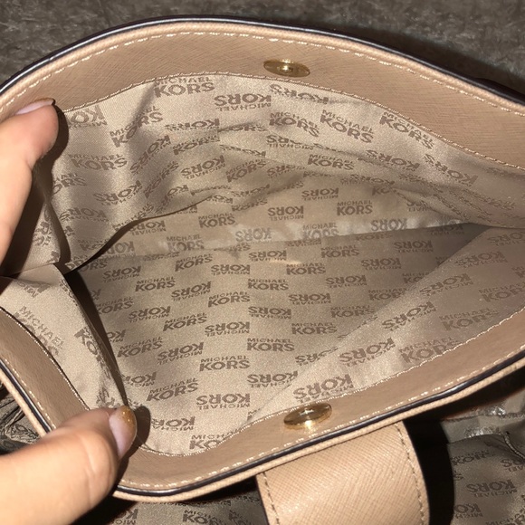 Tan Michael Kors purse & wallet - Picture 5 of 8